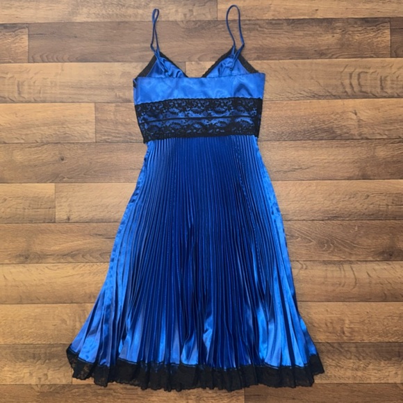 Betsey Johnson New York Size 4 Vintage Accordion Pleats Cobalt Blue Dress Y2K - Picture 3 of 17